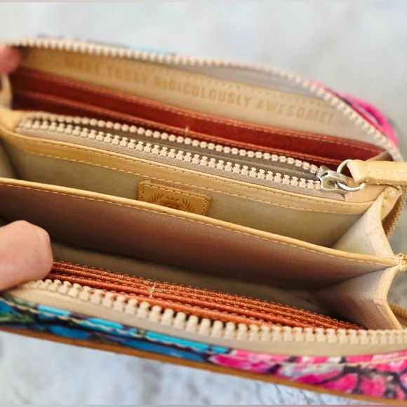 Consuela Dezi Tote & Matching Rosita Zip-around Wallet EXCELLENT USED CONDITION - Picture 6 of 10